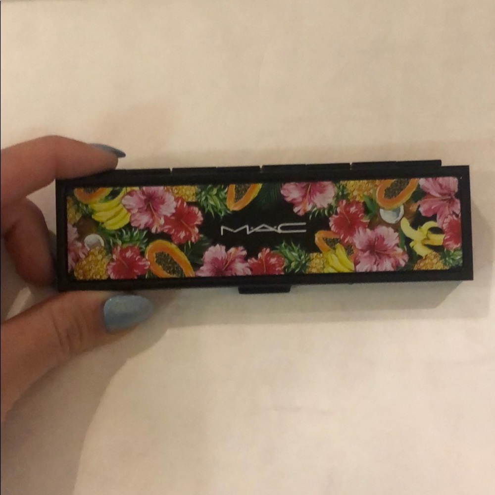Mac eyeshadow